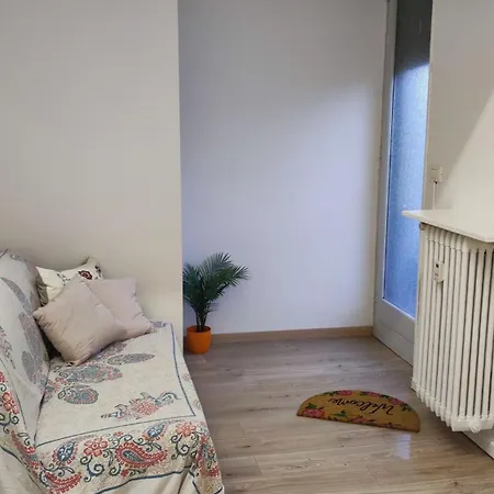Comfort 10 Апартаменты *
